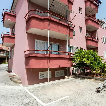 Apartment Linda - *